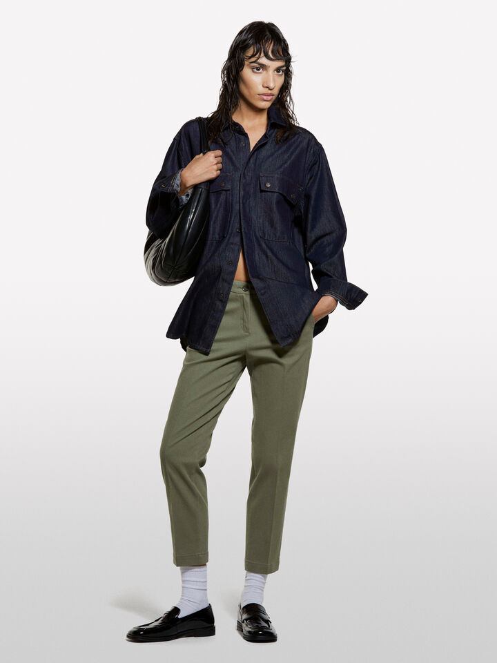 Pantaloni chino verde scuro a sigaretta - pantaloni skinny da donna - Verde Militare | Sisley image number 1